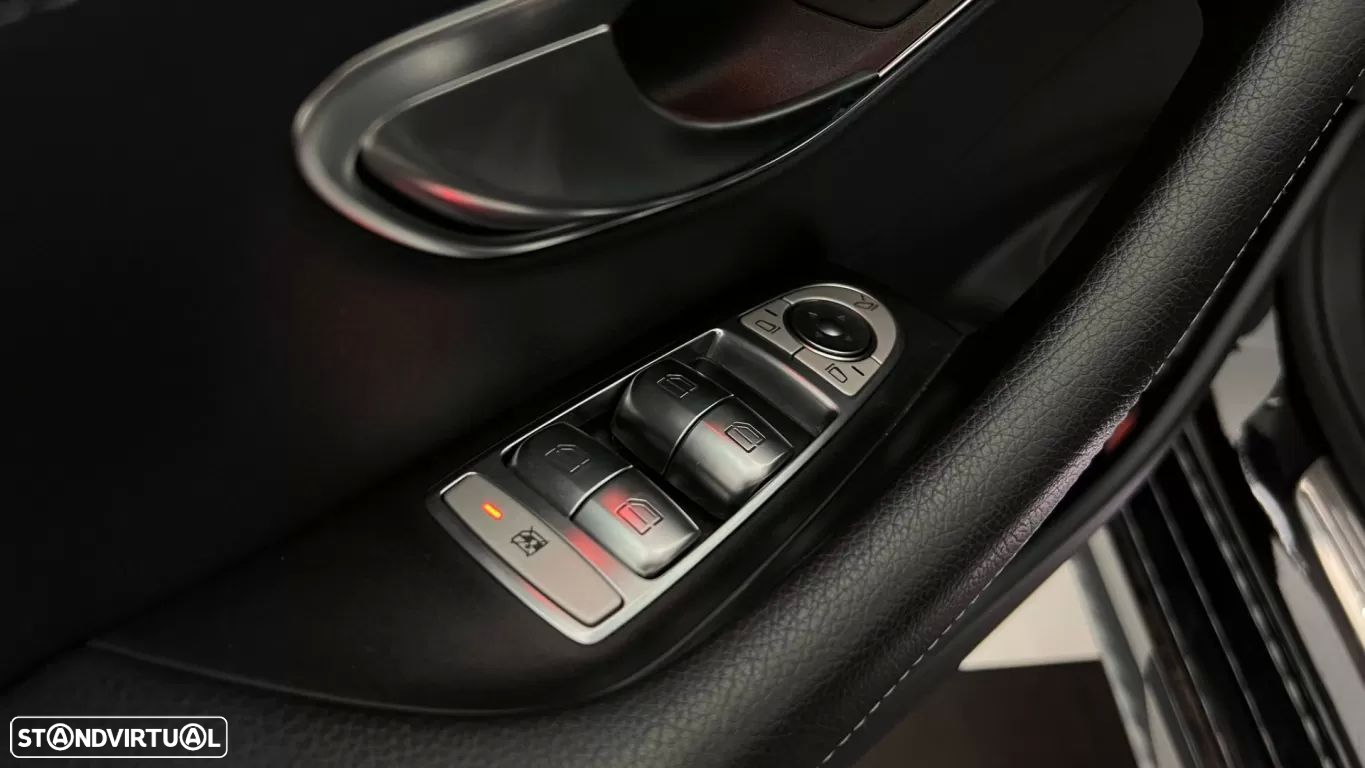 Mercedes-Benz E 300 de AMG Line - 39
