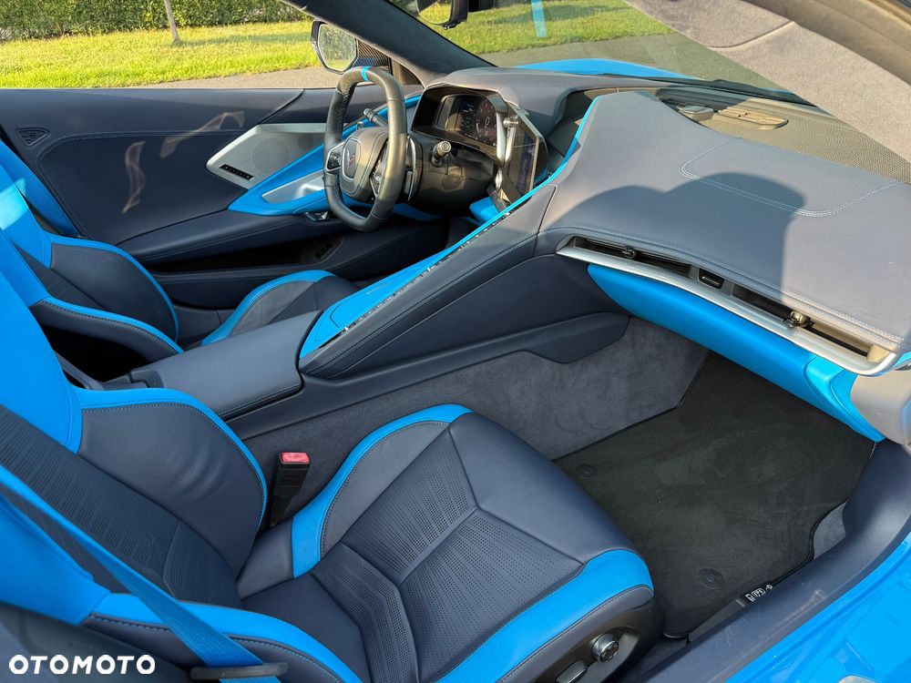 Chevrolet Corvette - 18