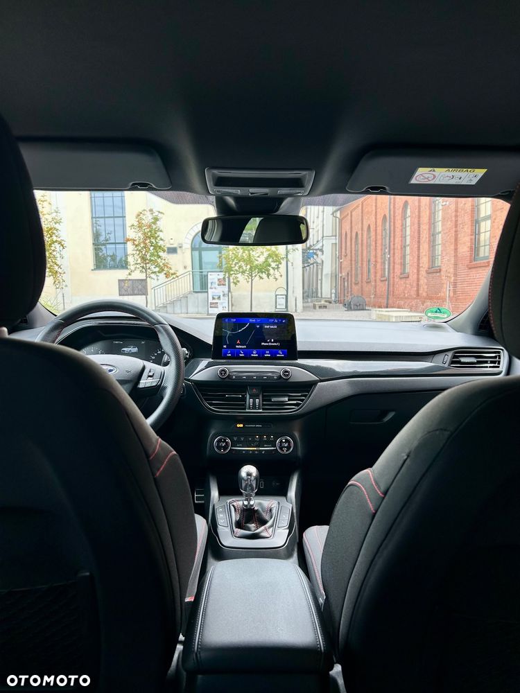 Ford Focus 1.0 EcoBoost Start-Stopp-System ST-LINE - 30