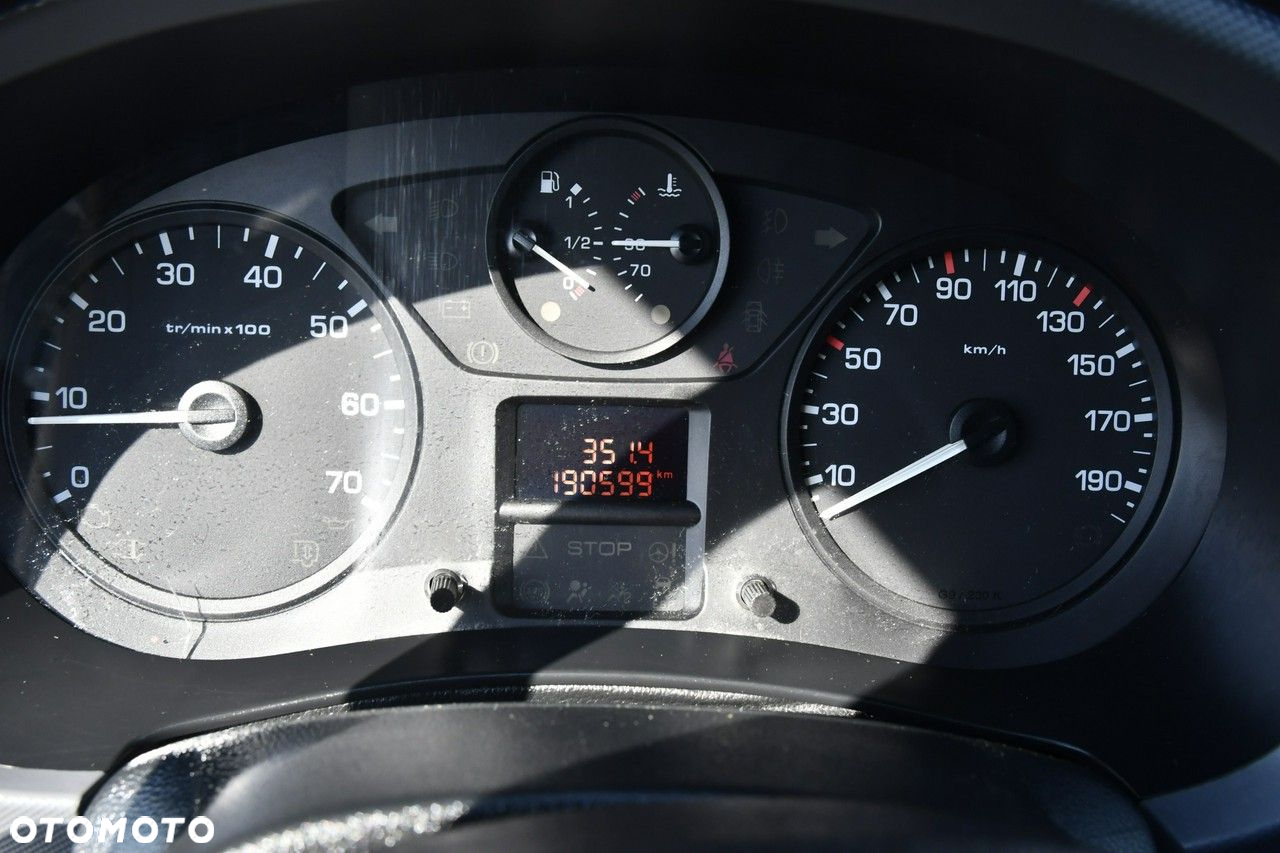 Peugeot Partner - 25