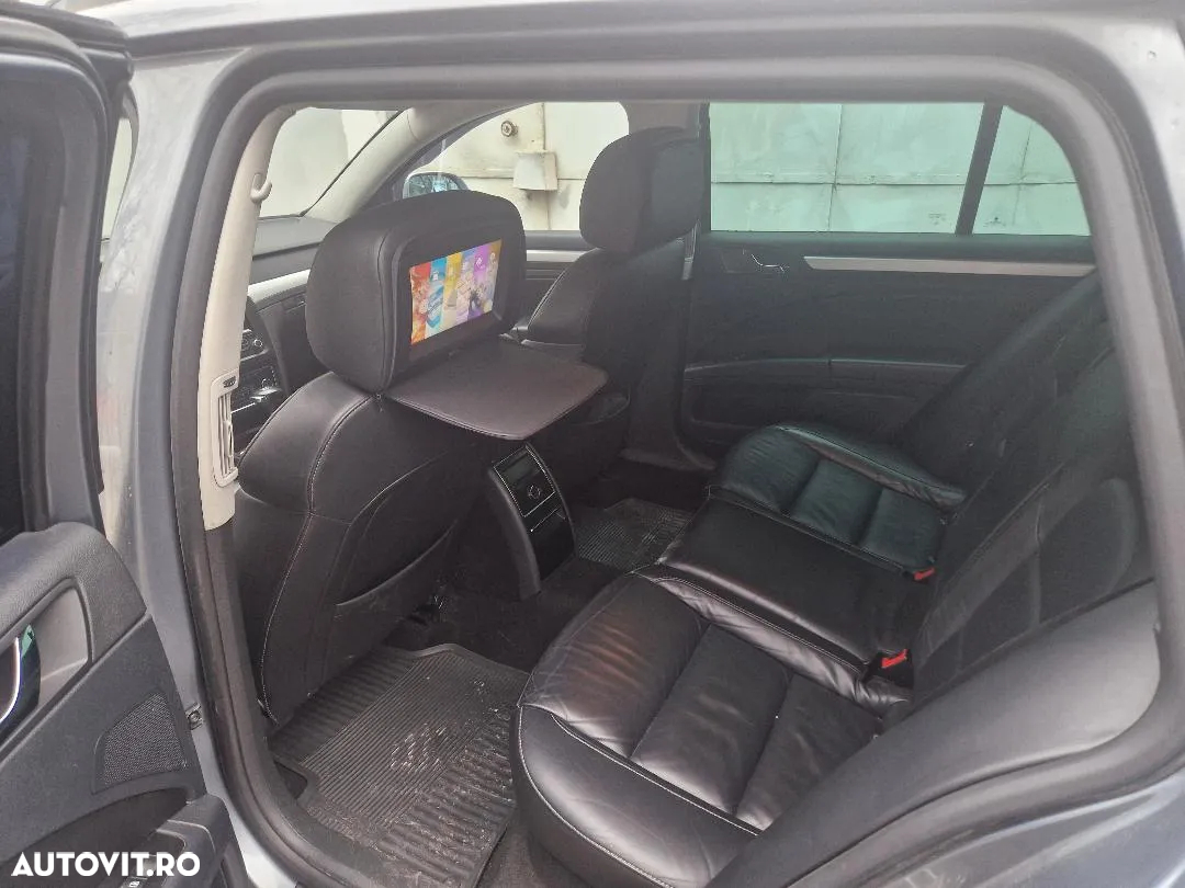 Skoda Superb Combi 2.0 TDI Elegance DSG - 6