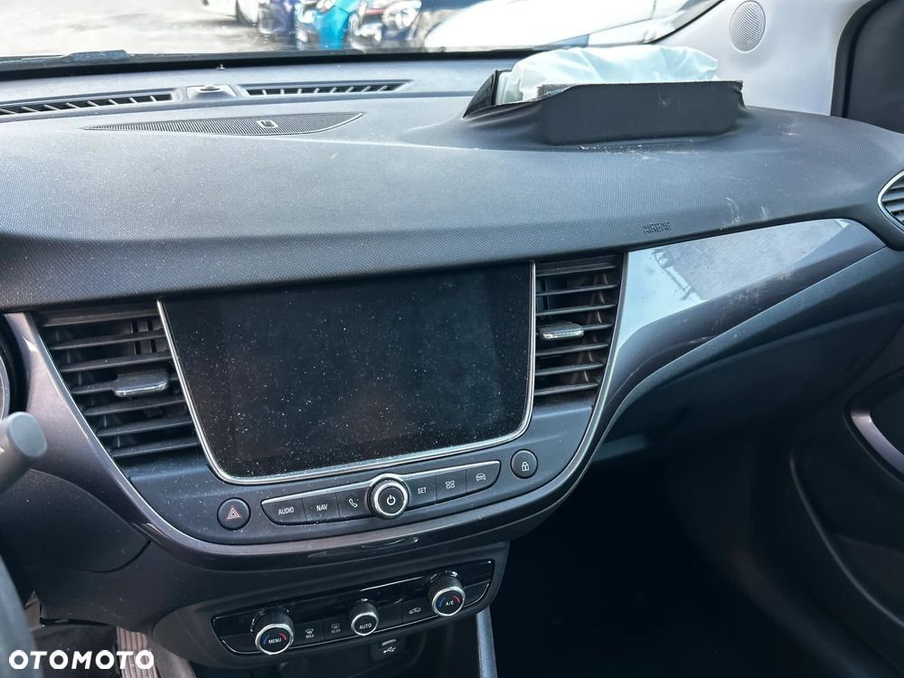 Opel Crossland X - 22