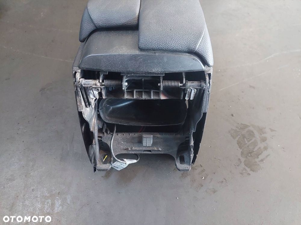 KOMPLET FOTELI FOTELE LEWY PRAWY PRZÓD + KANAPA TYŁ + BOCZKI BMW E90 - 3