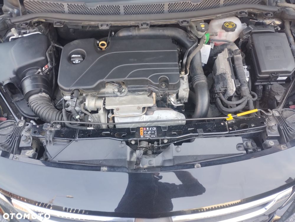 Opel Astra 1.4 T Dynamic - 19