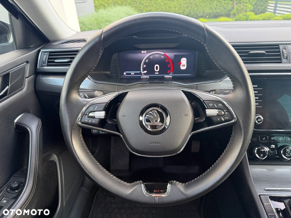 Skoda Superb 2.0 TDI SCR Style DSG - 22