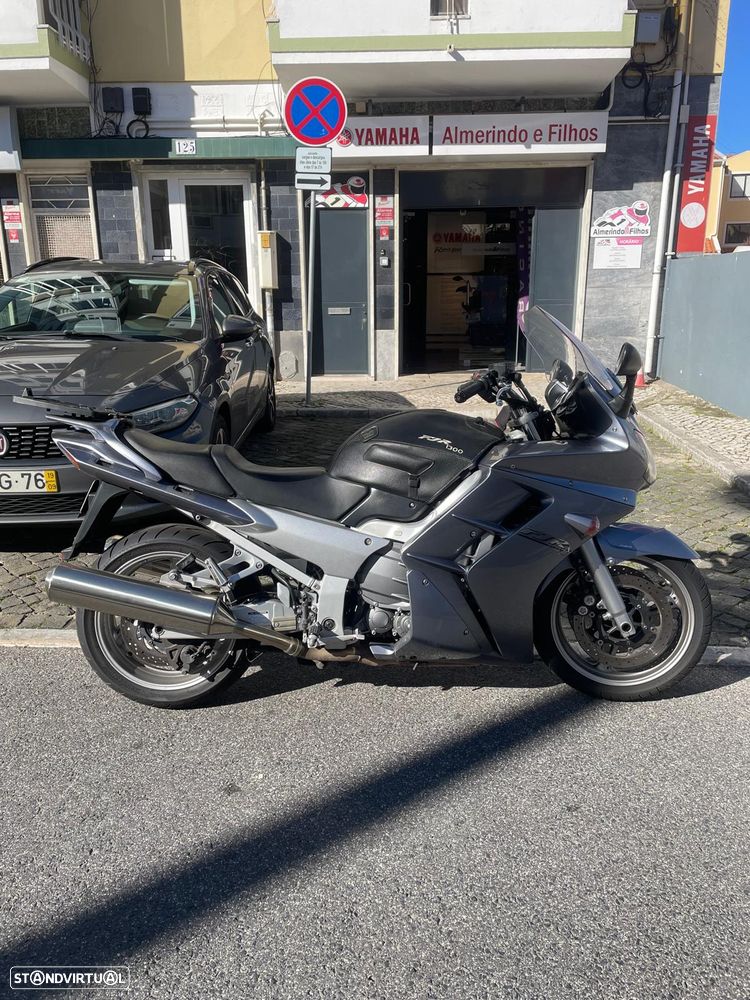 Yamaha FJR - 2