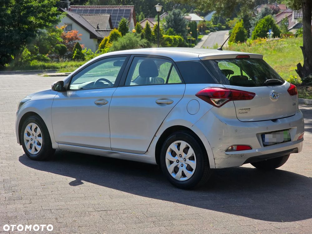 Hyundai i20 blue 1.2 Classic - 4