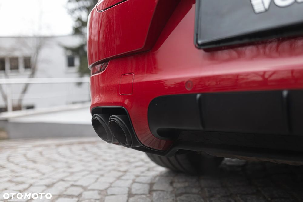 Porsche Cayenne GTS - 17