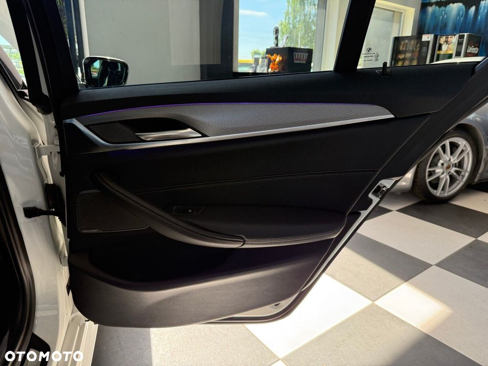 BMW Seria 5 - 12