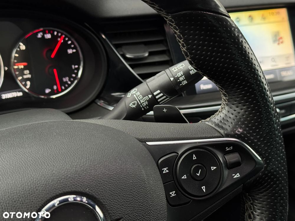 Opel Insignia 2.0 T 4x4 Exclusive S&S - 28