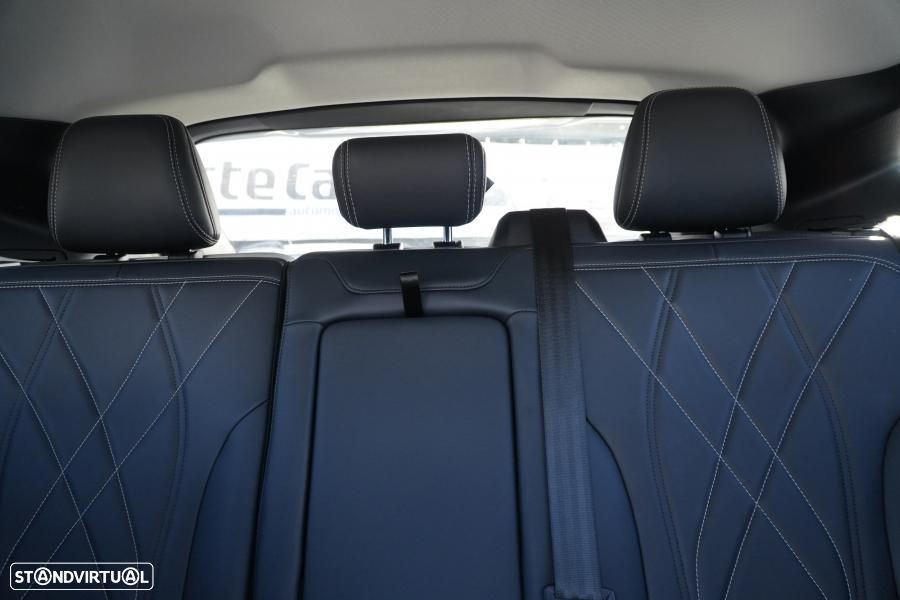 Ford Mustang Mach-E 75.7 kWh Base - 21