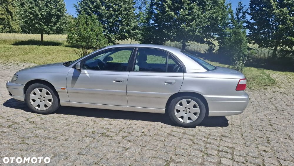 Opel Omega 2.2 Elegance - 9