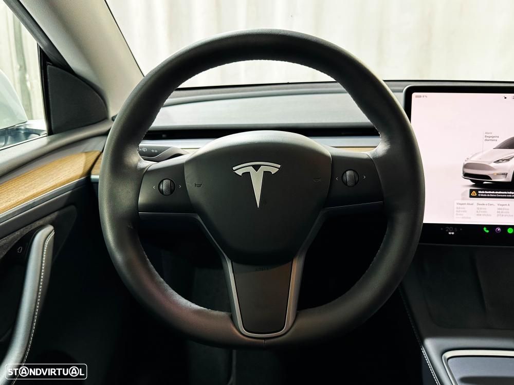 Tesla Model Y Long Range Dual Motor AWD - 22