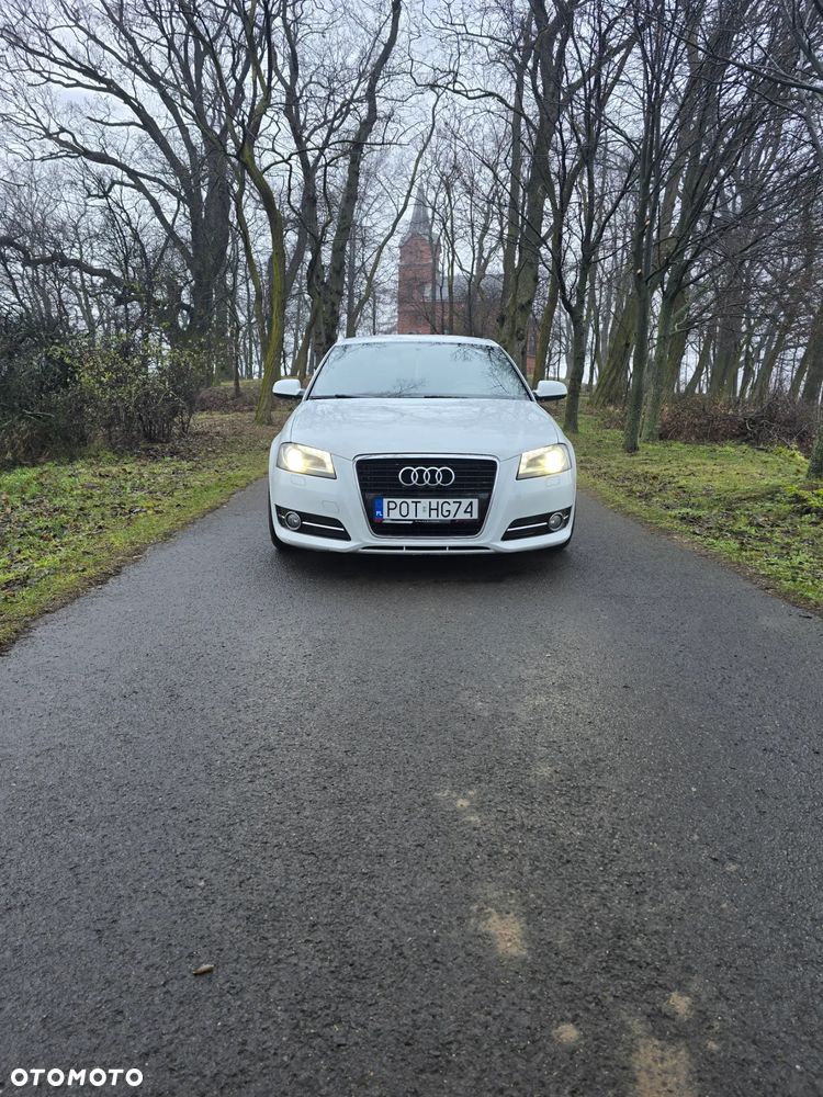 Audi A3 3-drzwiowe 1.6 TDI DPF S line Sportpaket - 4