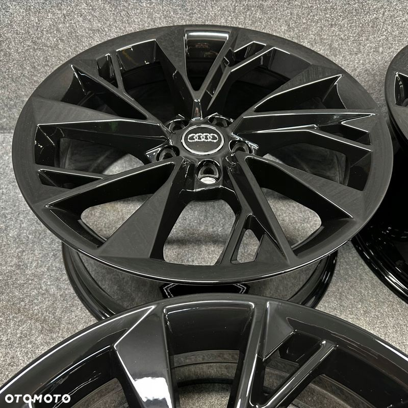KOMPLET FELG AUDI A5 8W 8W0 S-LINE 18'' 8W0601025FM 18 - 5