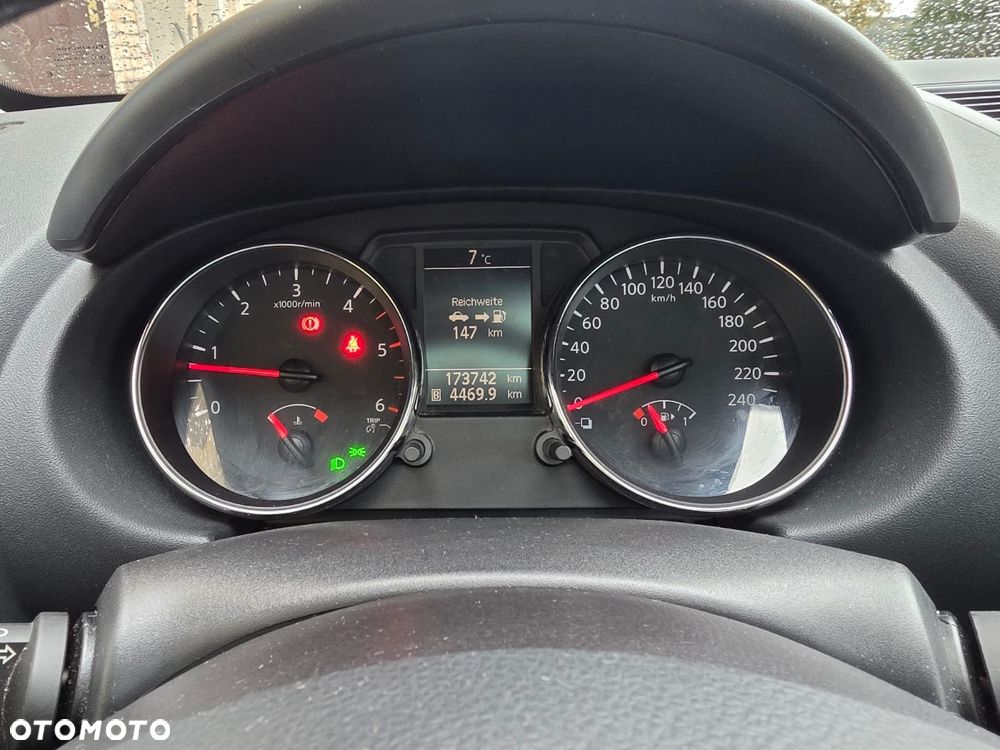 Nissan Qashqai 2.0 dCi DPF tekna - 11