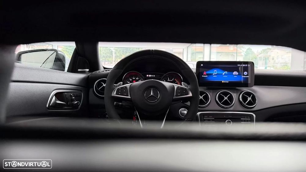 Mercedes-Benz CLA 45 AMG 4Matic 7G-DCT - 22