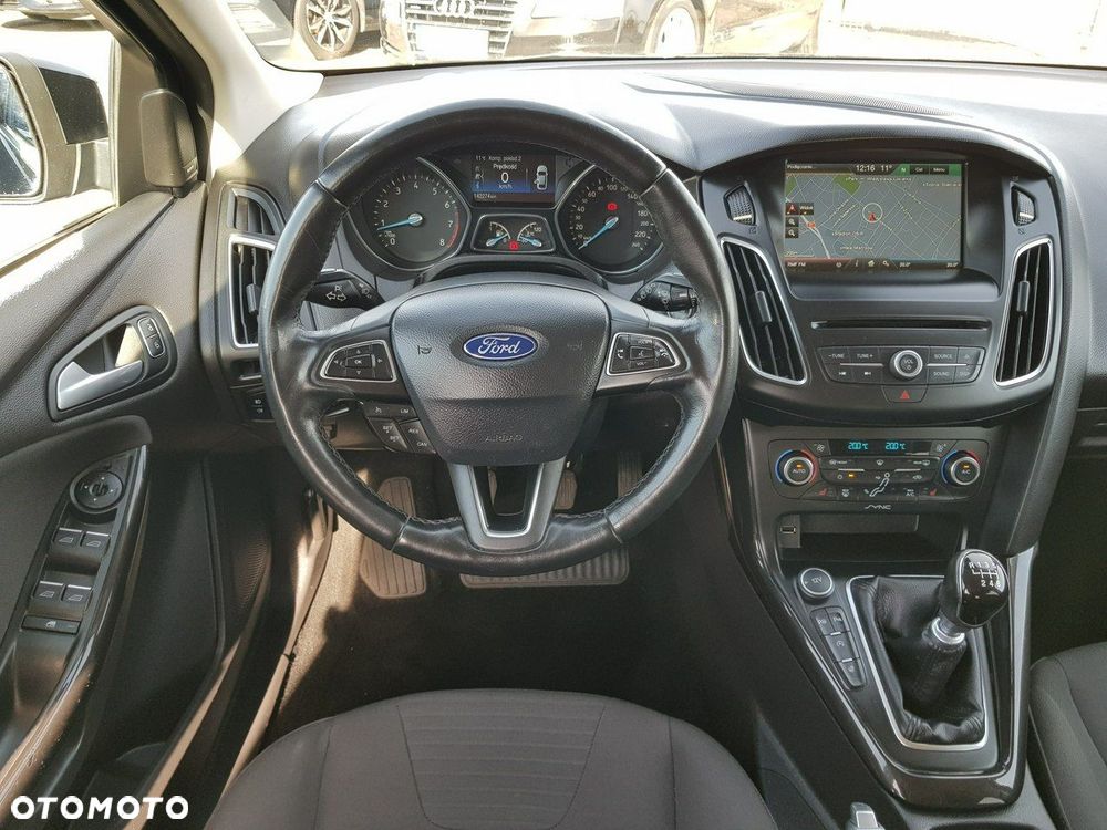 Ford Focus 1.5 EcoBoost STart-Stopp-System TITANIUM - 12