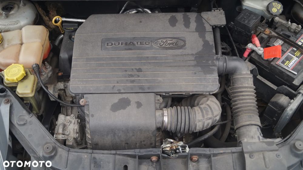 Ford Fiesta 1.3 Futura - 23