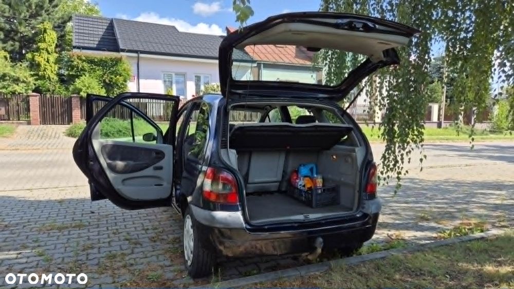 Renault Scenic 1.9 dCi Authentique - 12