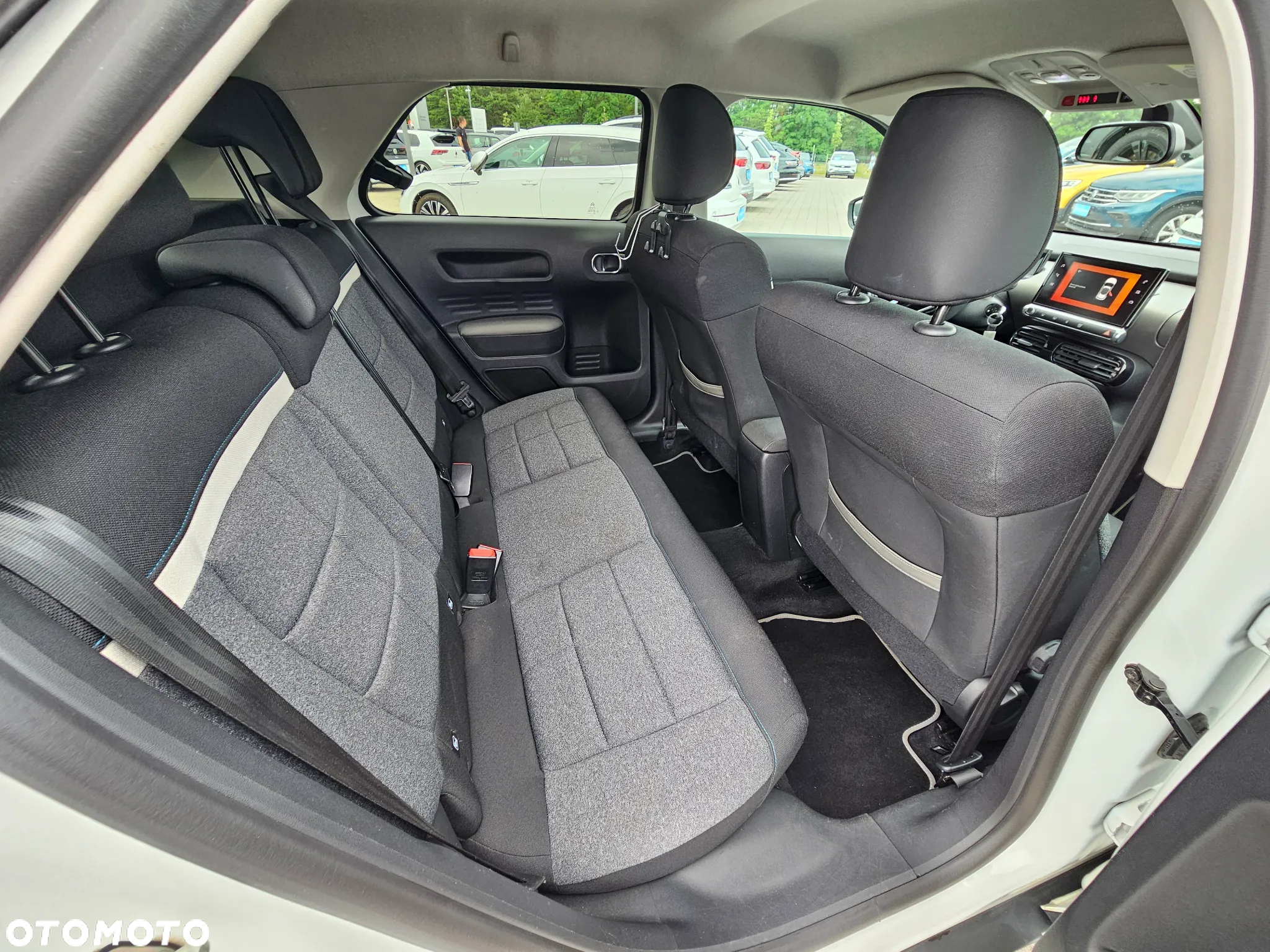 Citroën C4 Cactus 1.2 PureTech Shine S&S - 24