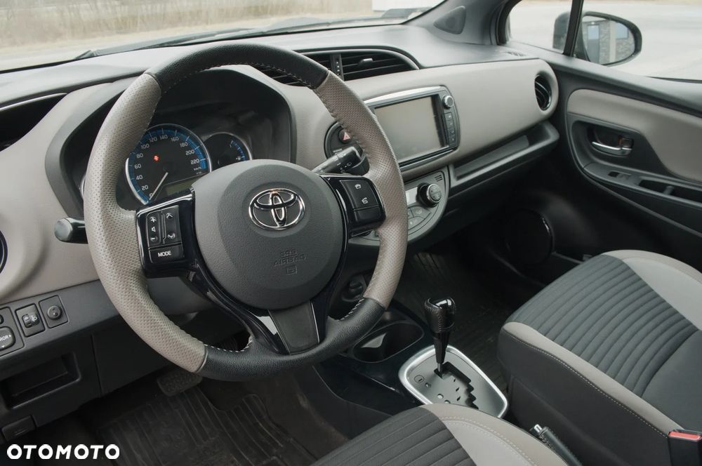Toyota Yaris - 14