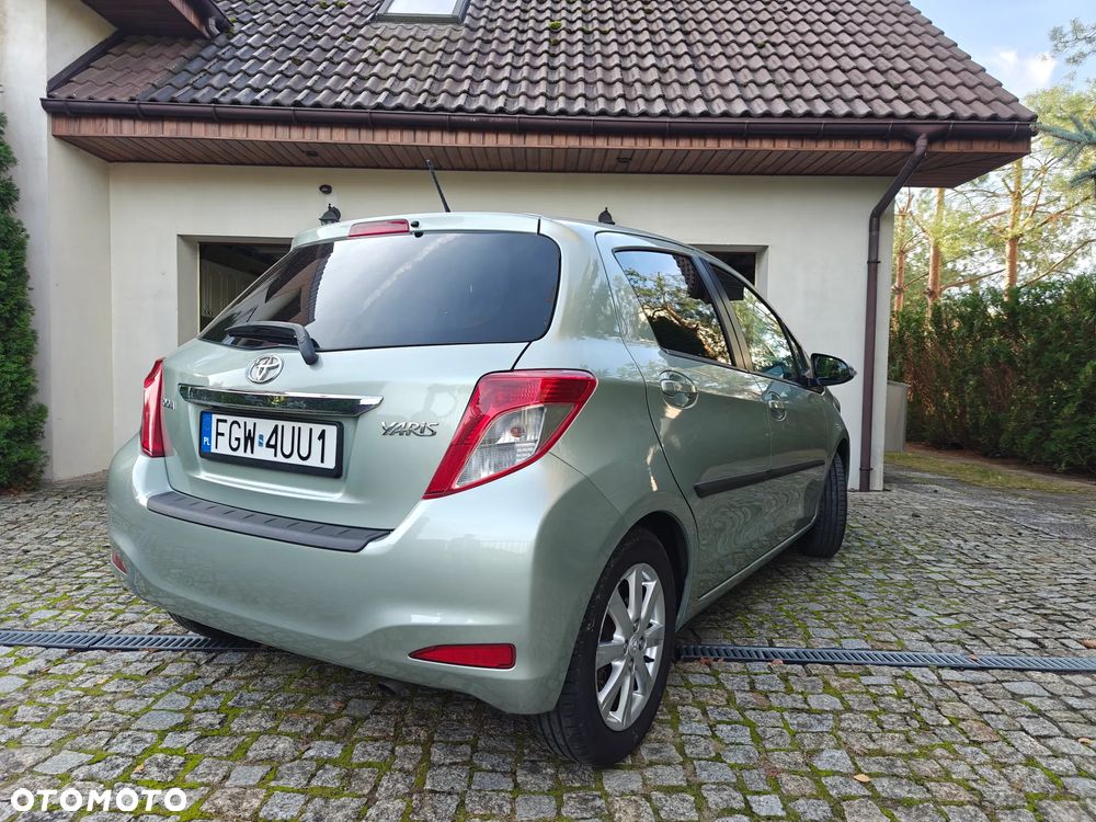 Toyota Yaris 1.33 Prestige - 4