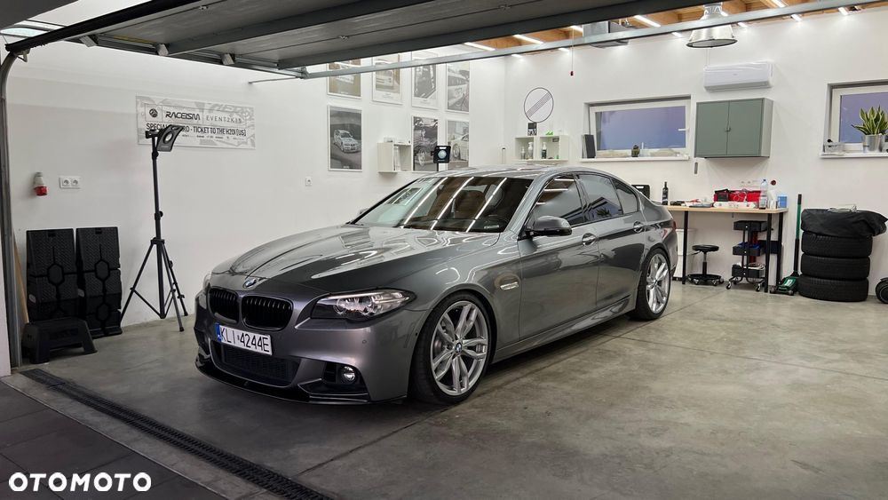 BMW Seria 5 535i Sport-Aut - 14
