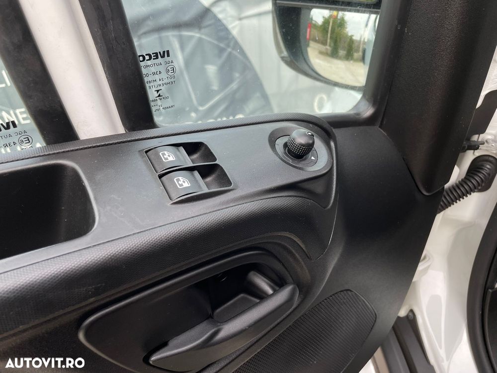 Iveco Daily FRIGORIFIC CONGELARE AXA DUBLA SPATE - 25