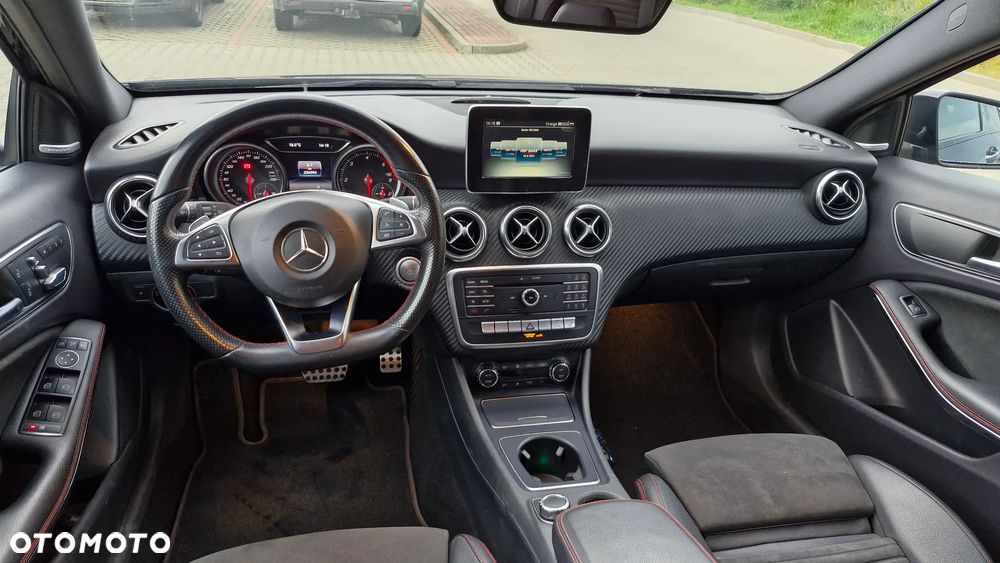 Mercedes-Benz Klasa A 220 d 4-Matic AMG Line - 11