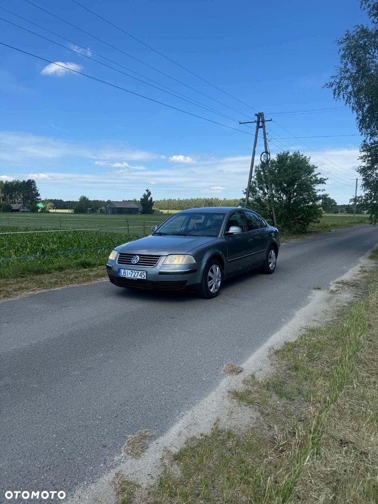 Volkswagen Passat 1.9 TDI Highline - 3