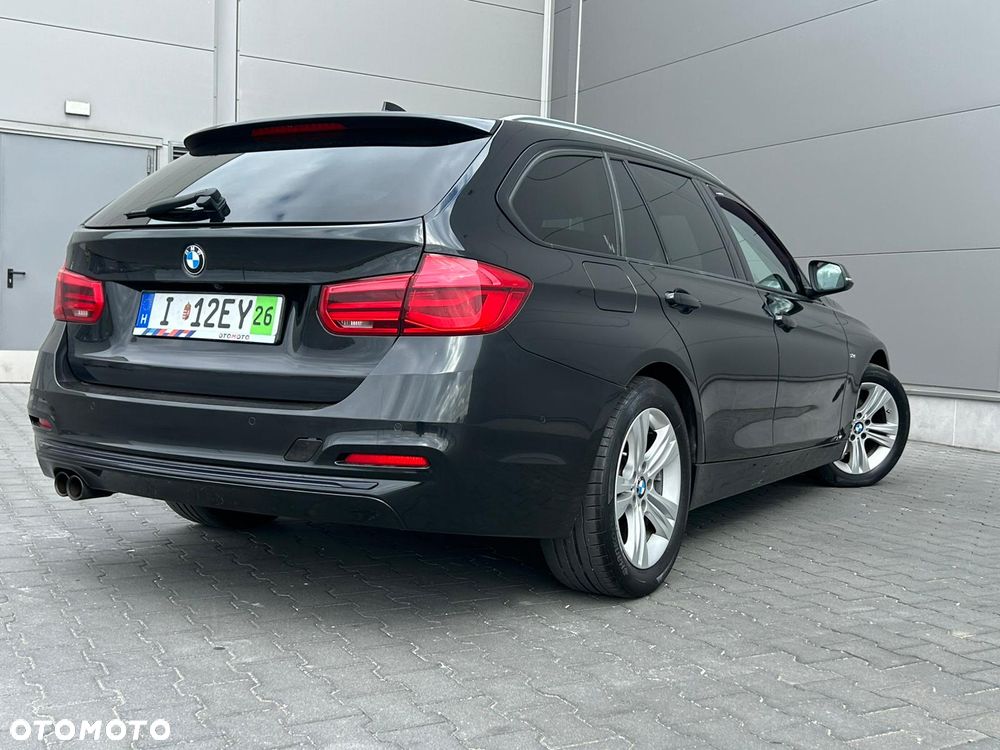 BMW Seria 3 320d Sport Line - 10