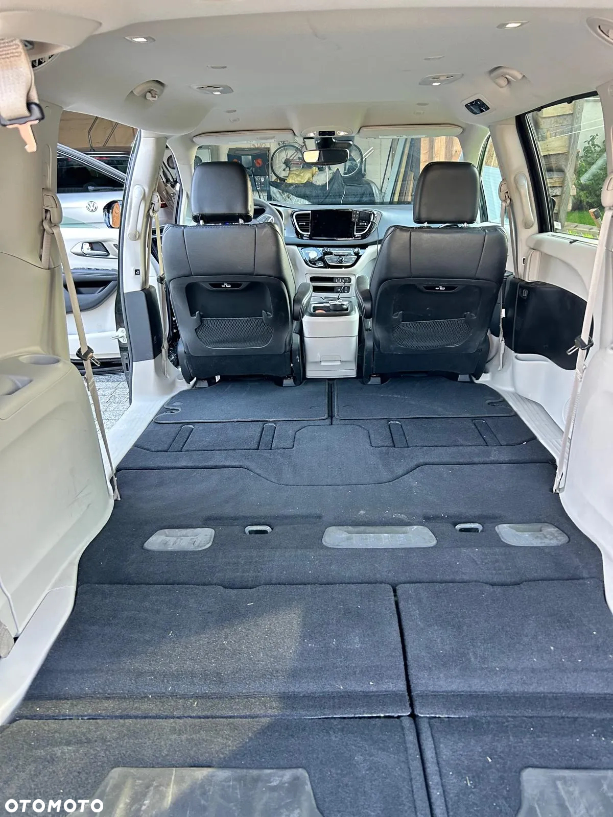 Chrysler Pacifica - 18