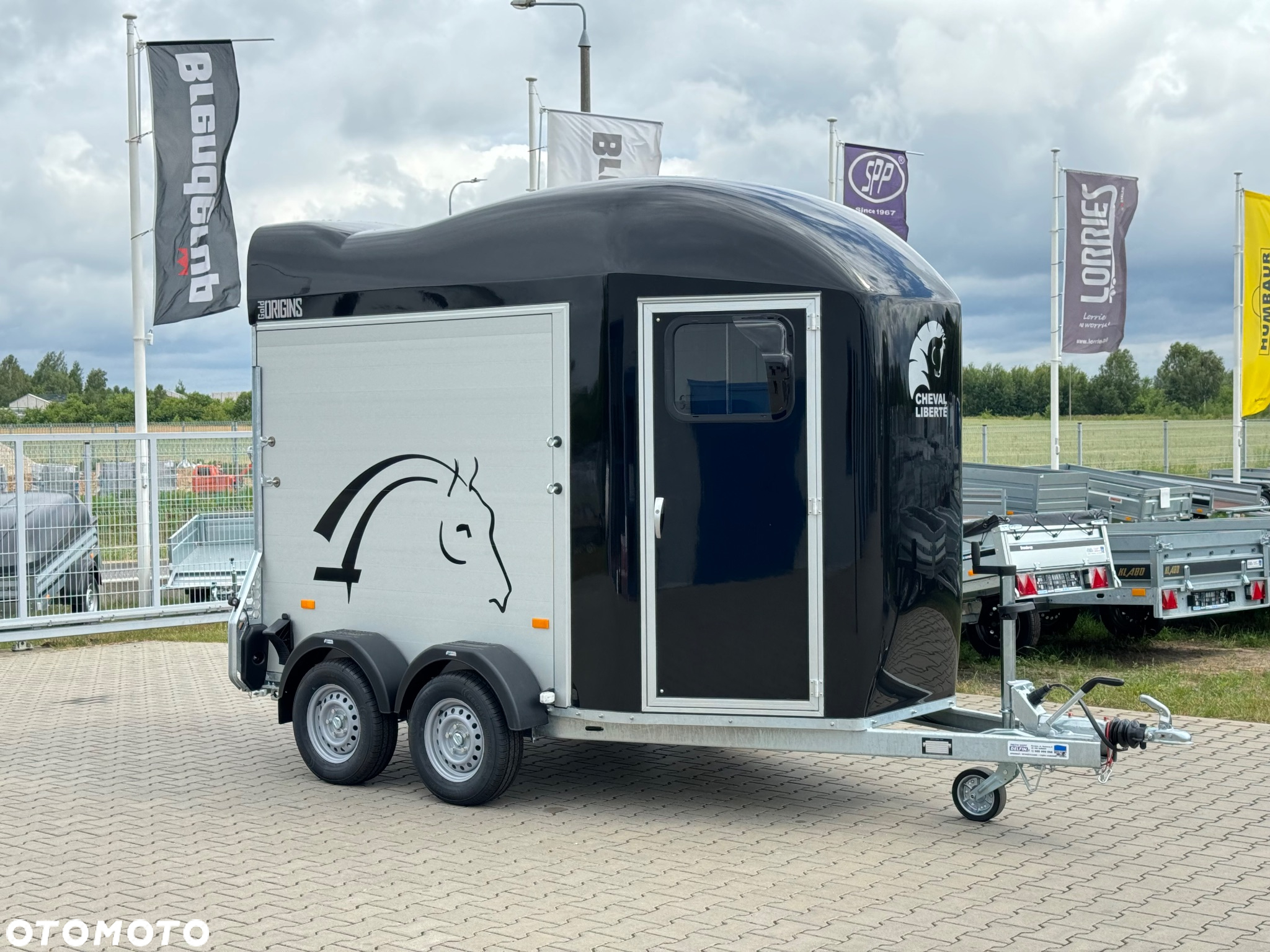 Cheval Liberte Gold Orgin Alu + siodlarnia , do przewozu 2 koni , 2000 kg - 3