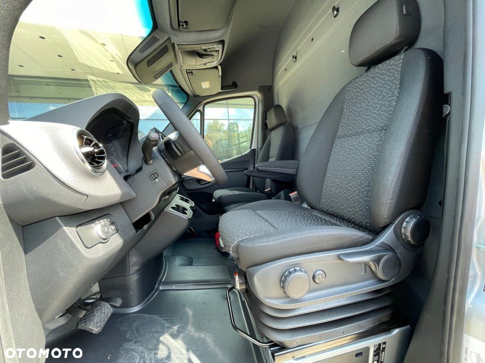 Mercedes-Benz Sprinter - 8