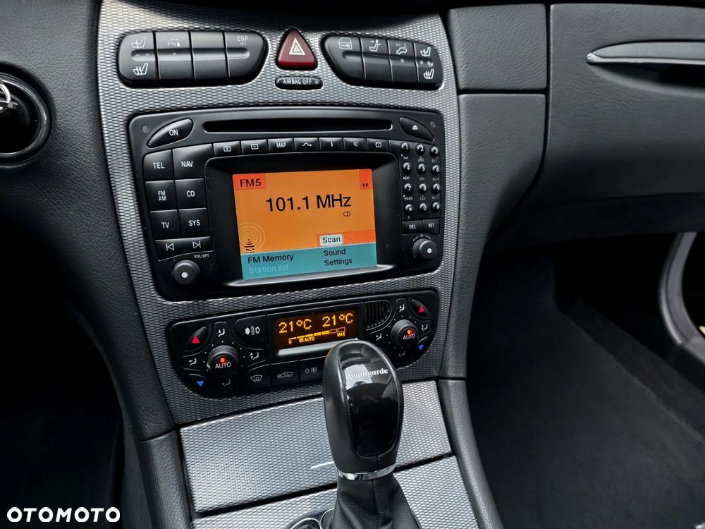 Mercedes-Benz CLK - 9