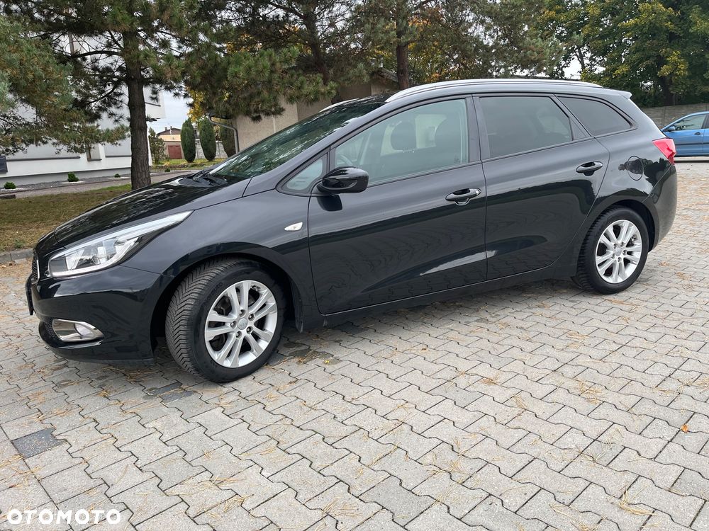 Kia Ceed - 26