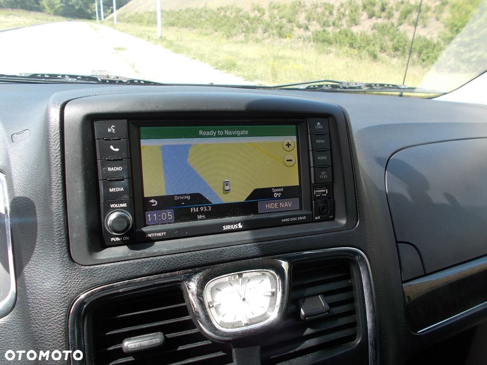 Chrysler Town & Country 3.6 Limited - 9