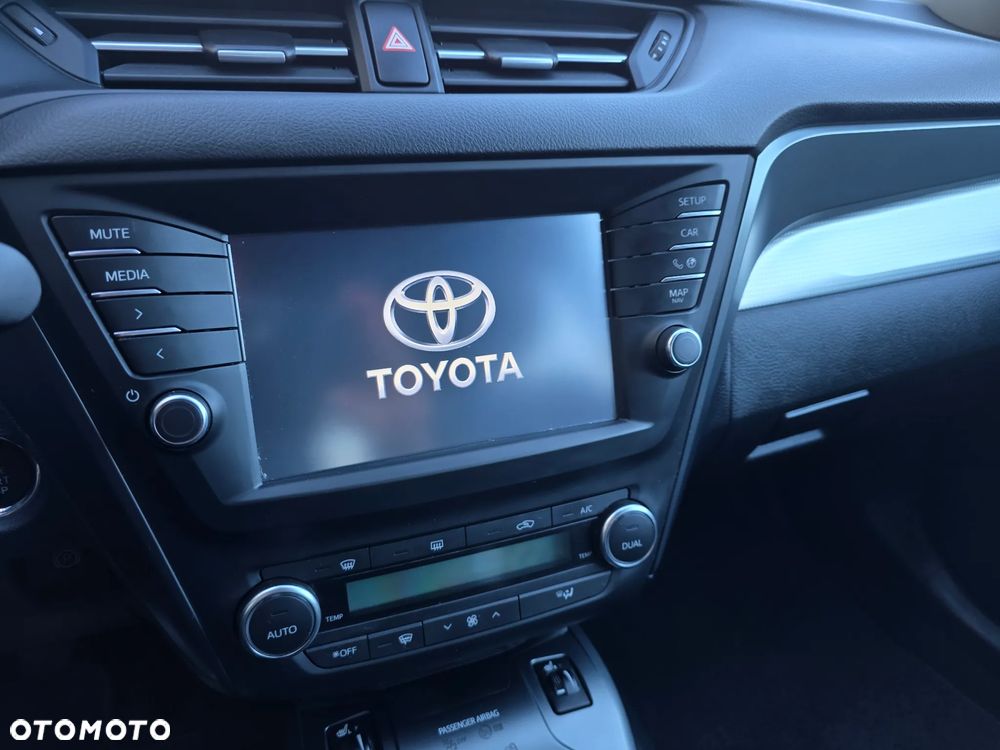 Toyota Avensis 1.8 Prestige - 34