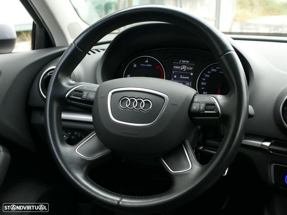 Audi A3 Sportback 2.0 TDI Advance - 33