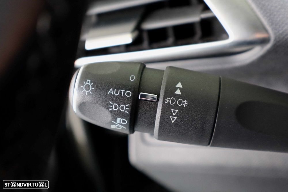 Peugeot 3008 1.5 BlueHDi Allure - 19