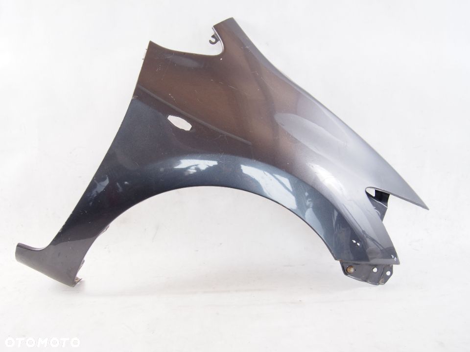 Toyota Auris 07-10r Blotnik prawy - 1