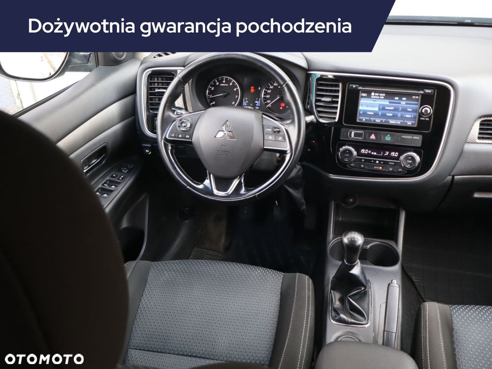 Mitsubishi Outlander - 9