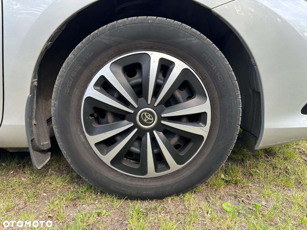 Toyota Auris 1.33 VVT-i Active - 9