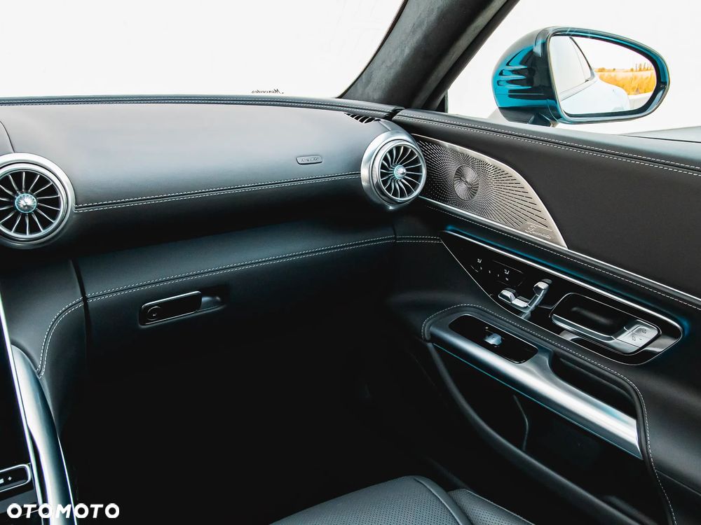 Mercedes-Benz AMG GT 63 4Matic+ - 22