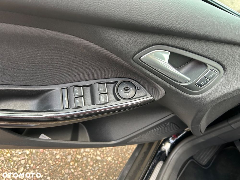 Ford Focus 1.0 EcoBoost Start-Stopp-System TITANIUM STYLE - 11