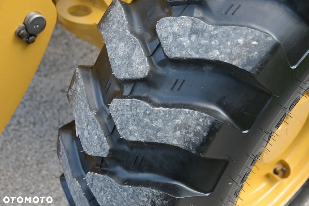Caterpillar Ładowarka CAT 908M * 2021 * IDEALNY STAN! - 14