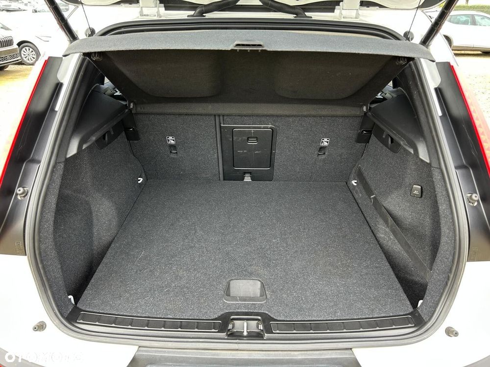 Volvo XC 40 T3 Momentum - 10