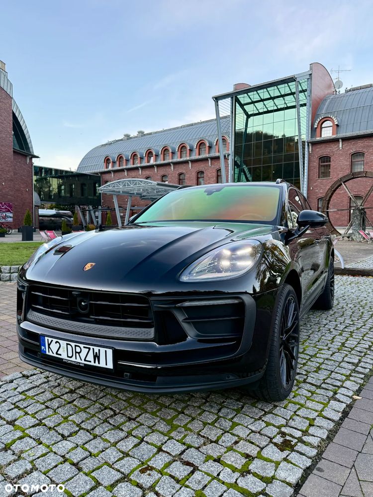 Porsche Macan - 1