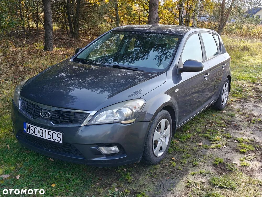 Kia Ceed 1.6 Crdi Comfort - 1